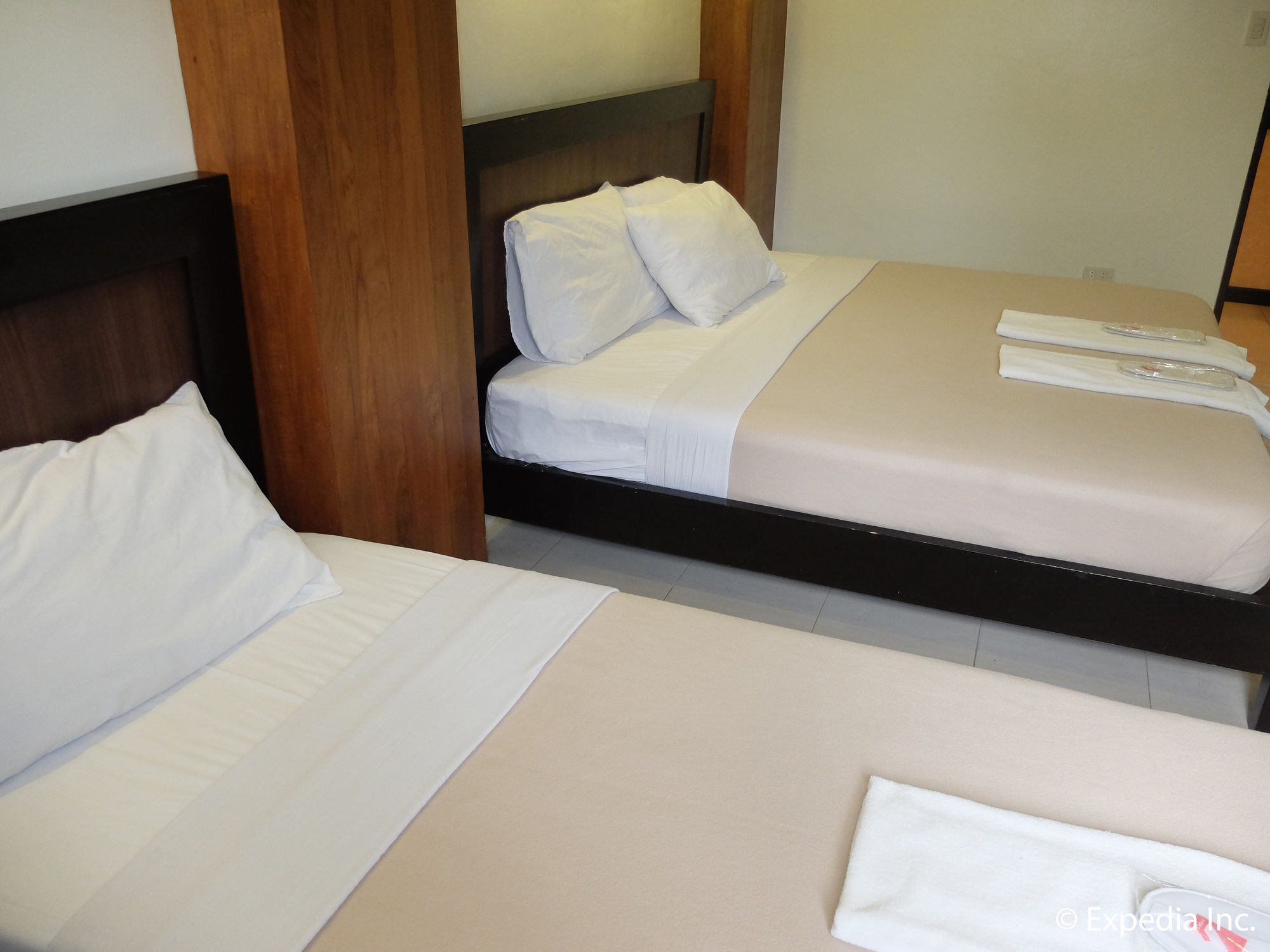 Imerex Plaza Hotel Angeles Exterior photo